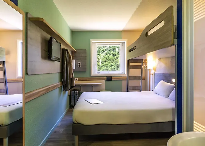 Ibis Budget Lyon Est Quentin Fallavier מלון 2*