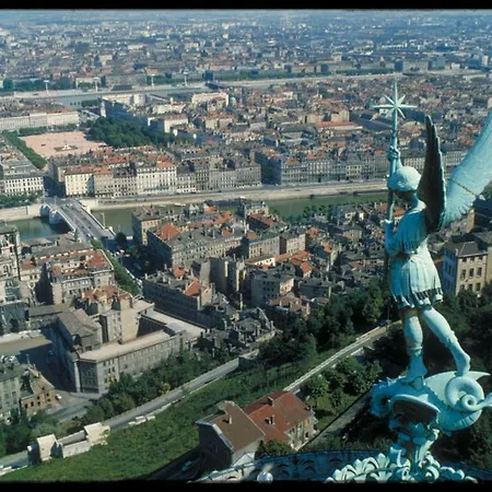 Ibis Budget Lyon Est Quentin Fallavier 2*