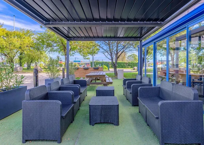 Ibis Budget Lyon Est Quentin Fallavier 호텔 2*